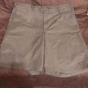 Dickies gray shorts